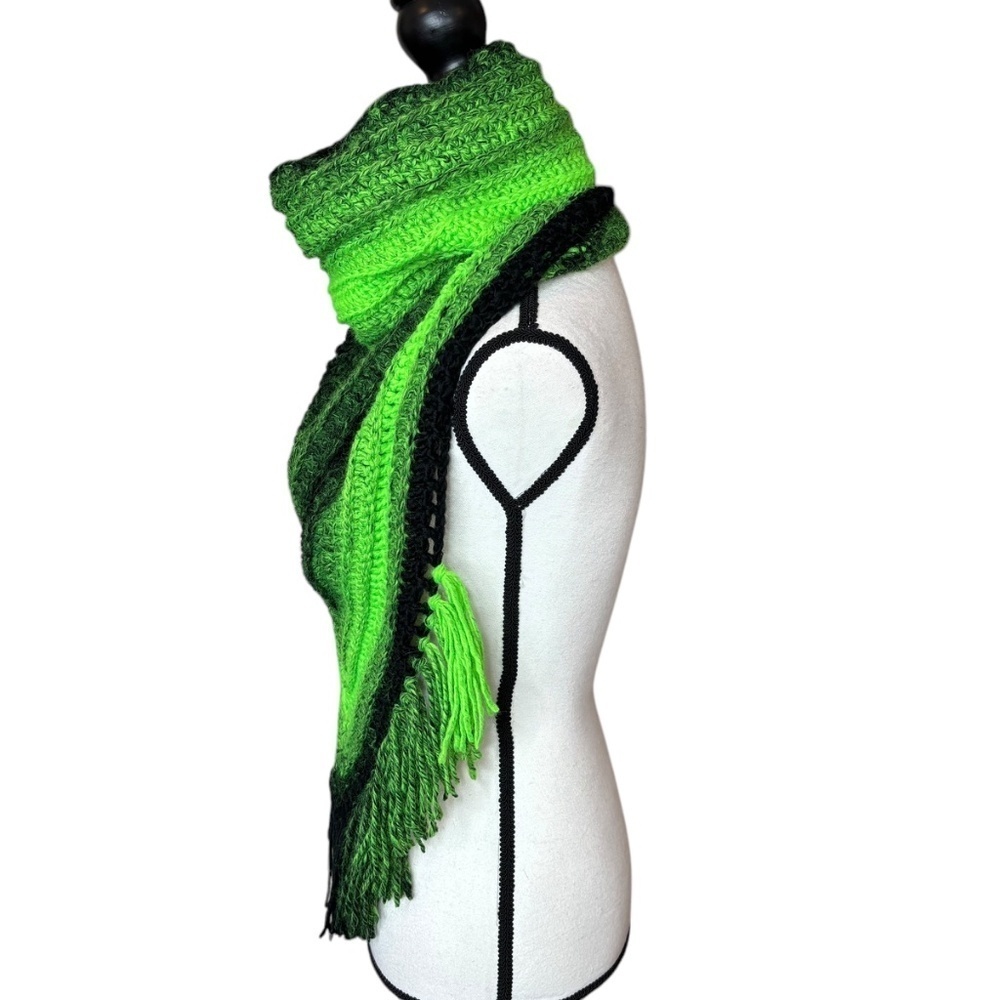 Handcrafted Crochet Cowl Neck Scarf With Fringe New Handmade by Seller Knit - Picture 8 of 16